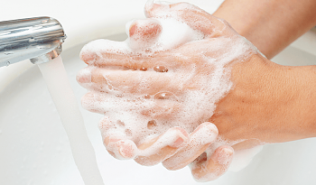 أشياء دائمة الاستعمال ينبغي غسل اليدين بعد لمسها